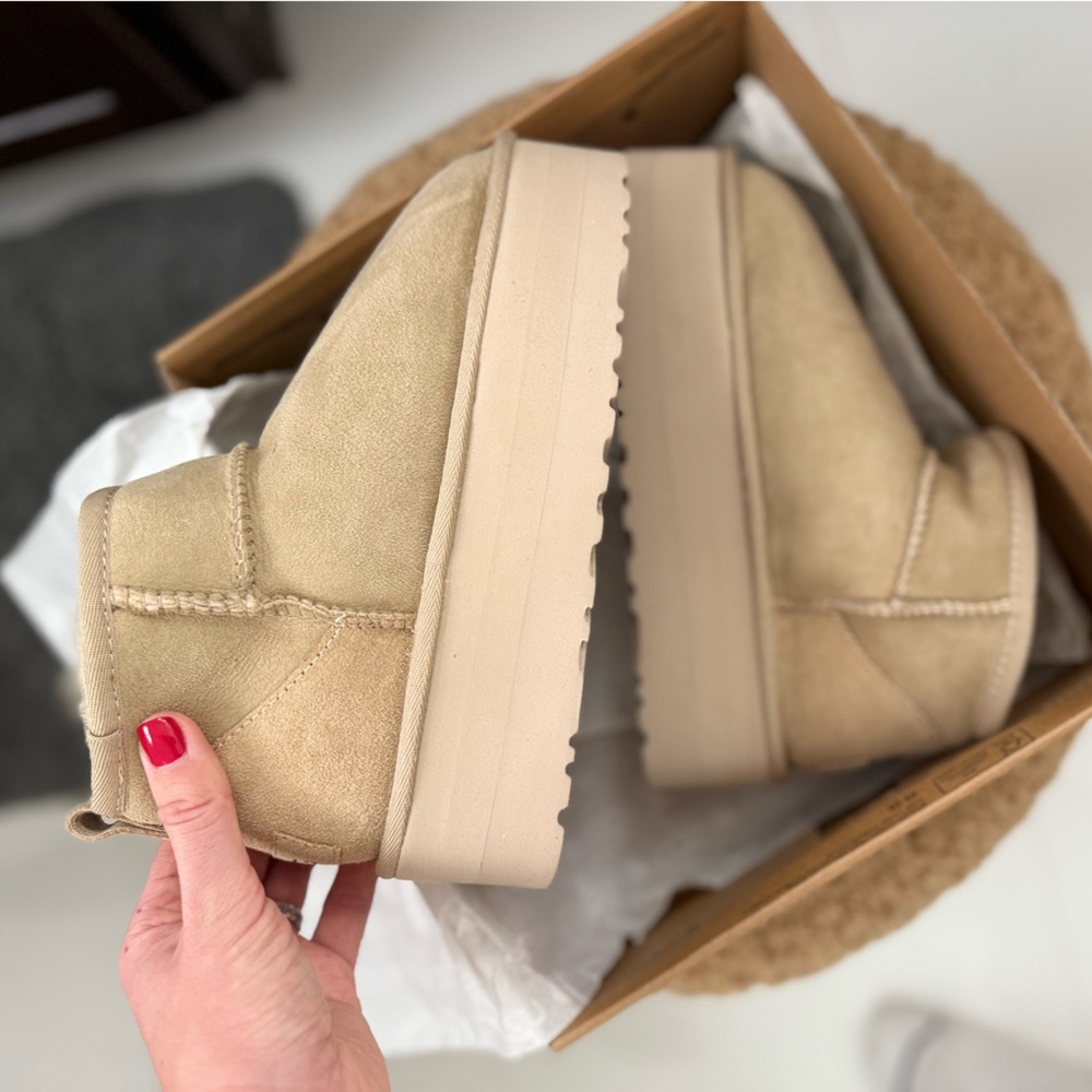 Brand new Uggs size 38